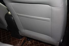 2015款现代悦动1.6L自动豪华型
