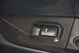 2015款现代悦动1.6L自动豪华型