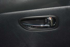 2015款现代悦动1.6L自动豪华型