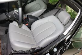 2015款现代悦动1.6L自动豪华型