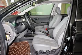 2015款现代悦动1.6L自动豪华型