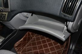 2015款现代悦动1.6L自动豪华型
