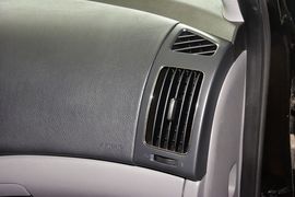 2015款现代悦动1.6L自动豪华型