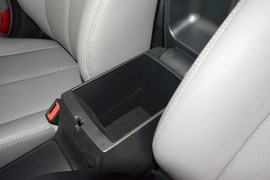 2015款现代悦动1.6L自动豪华型