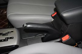 2015款现代悦动1.6L自动豪华型