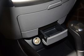 2015款现代悦动1.6L自动豪华型