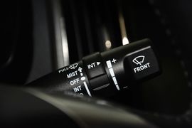 2015款现代悦动1.6L自动豪华型