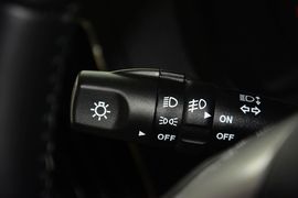 2015款现代悦动1.6L自动豪华型