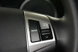 2015款现代悦动1.6L自动豪华型