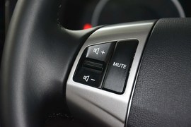 2015款现代悦动1.6L自动豪华型