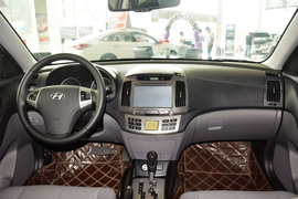 2015款现代悦动1.6L自动豪华型