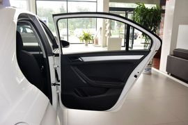 2015款大众捷达质惠版1.6L手动舒适型
