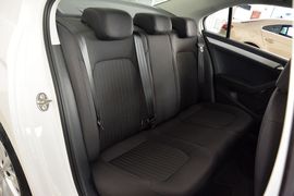2015款大众捷达质惠版1.6L手动舒适型