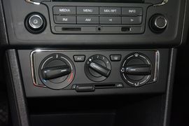 2015款大众捷达质惠版1.6L手动舒适型