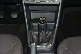 2015款大众捷达质惠版1.6L手动舒适型