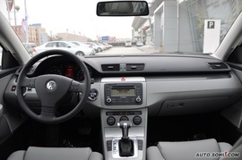 2010款大众迈腾1.4TSI