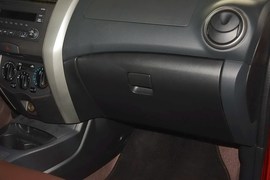 2015款日产骊威劲锐1.6XV