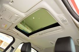 2015款福特福克斯三厢1.5L