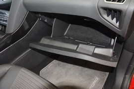 2015款福特福克斯三厢1.5L