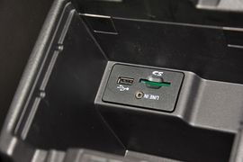 2015款福特福克斯三厢1.5L