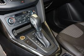 2015款福特福克斯三厢1.5L