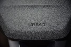 2015款福特福克斯三厢1.5L
