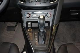 2015款福特福克斯三厢1.5L