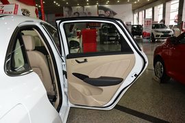 2015款奇瑞艾瑞泽7