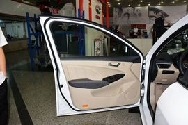 2015款奇瑞艾瑞泽7