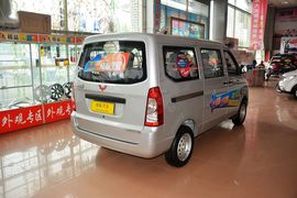 2015款五菱荣光S