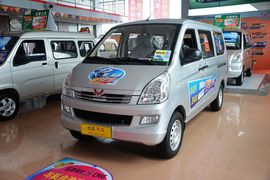 2015款五菱荣光S