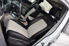 2015款雪佛兰科帕奇2.4L两驱城市版
