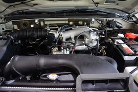 2016款三菱帕杰罗3.0L自动尊贵版