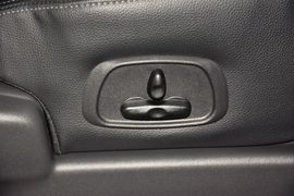 2016款三菱帕杰罗3.0L自动尊贵版