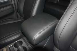 2016款三菱帕杰罗3.0L自动尊贵版