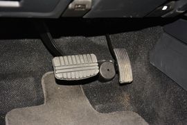 2016款三菱帕杰罗3.0L自动尊贵版