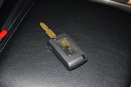 2016款三菱帕杰罗3.0L自动尊贵版