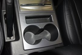 2016款三菱帕杰罗3.0L自动尊贵版