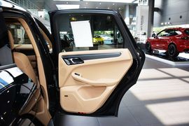 2016款保时捷Macan