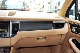 2016款保时捷Macan