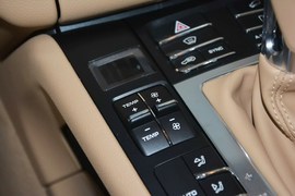 2016款保时捷Macan