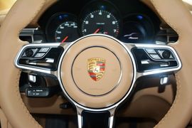 2016款保时捷Macan