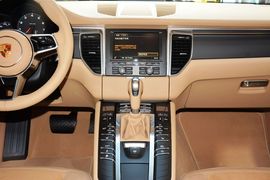 2016款保时捷Macan