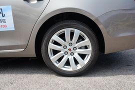 2015款荣威950