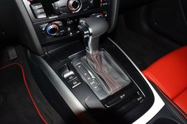 2014款奥迪A5敞篷45TFSI风尚版