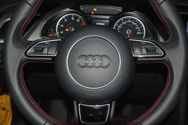 2014款奥迪A5敞篷45TFSI风尚版