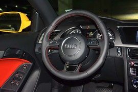 2014款奥迪A5敞篷45TFSI风尚版