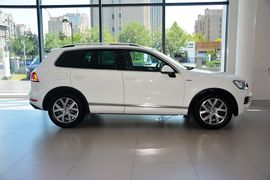 2013款大众途锐3.0TSI