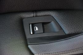 2014款宝马520i旅行版