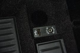 2014款宝马520i旅行版